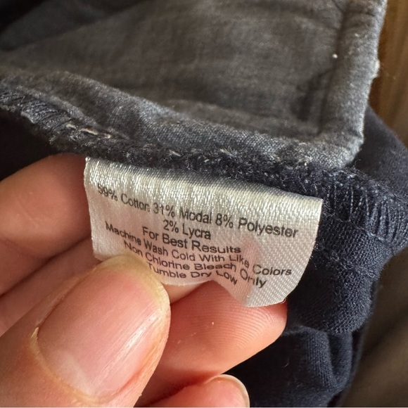 Peter Millar Navy Ankle pull on Pants small - Picture 9 of 9